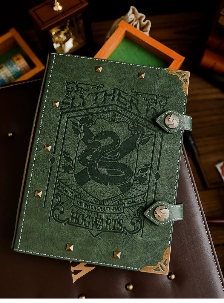 Lenovogo - Hogwarts Handbook Notebook Grimoire