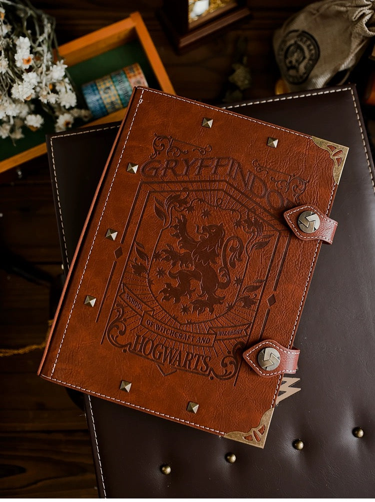 Lenovogo - Hogwarts Handbook Notebook Grimoire