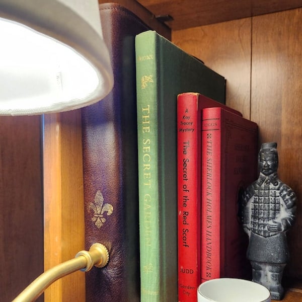 Lenovogo - The Classic Literary Lamp - Battery Powered